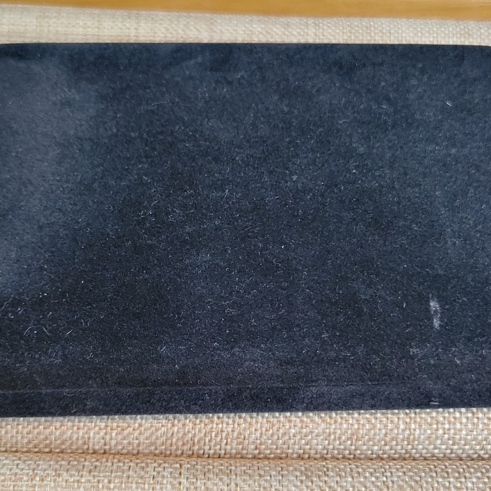 Vintage to Now Earrings Lot in Black Velvet Box 19 Pairs Costume Jewelry Bundle - Picture 9 of 15